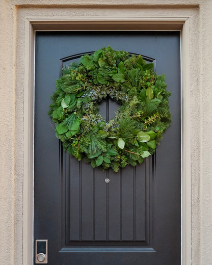 Evergreen Grandeur 26" Fresh Wreath